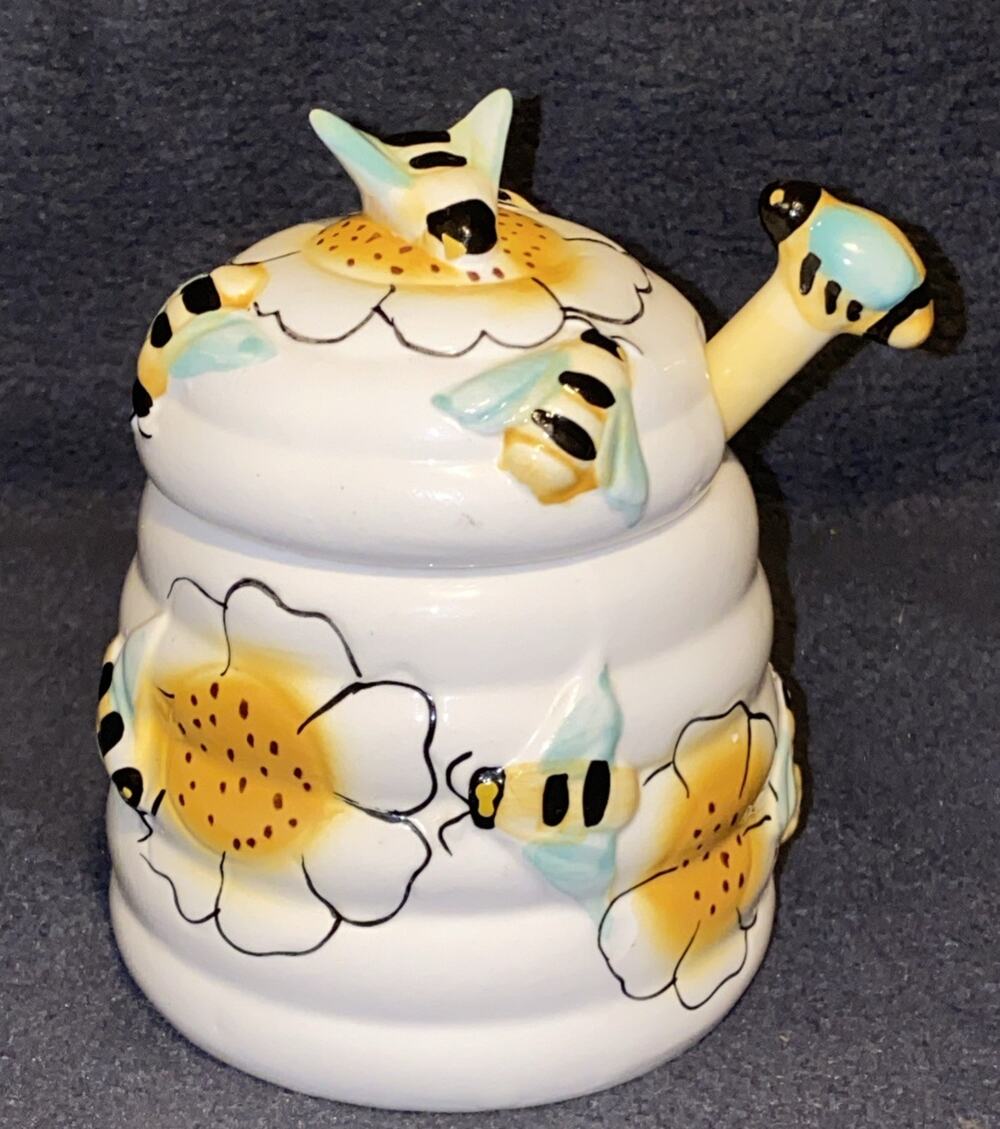 Super Cute honey jar with dipper